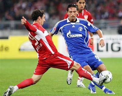 科曼：拜仁和巴黎是我最支持的球队，更支持拜仁一点（科曼：我支持拜仁和巴黎，但更偏向拜仁）