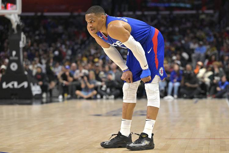 篮球火箭球员社媒晒出训练照（火箭队球员社交平台晒训练照）