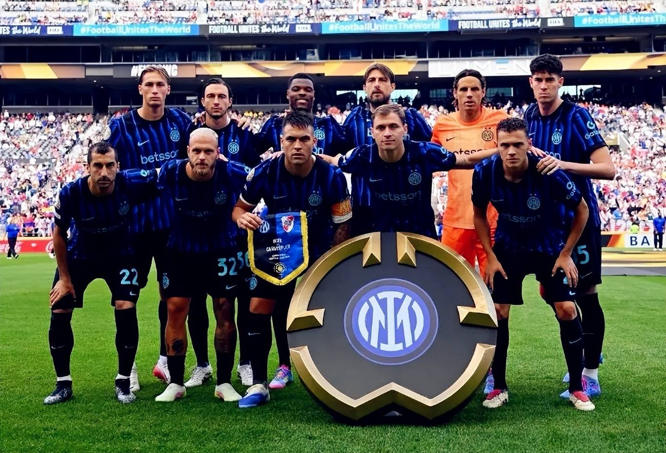 斯潘塞末节12分险些导演惊天逆转，梅尔顿复出首秀亮眼（斯潘塞末节轰12分险上演大逆转，梅尔顿复出首秀抢眼）