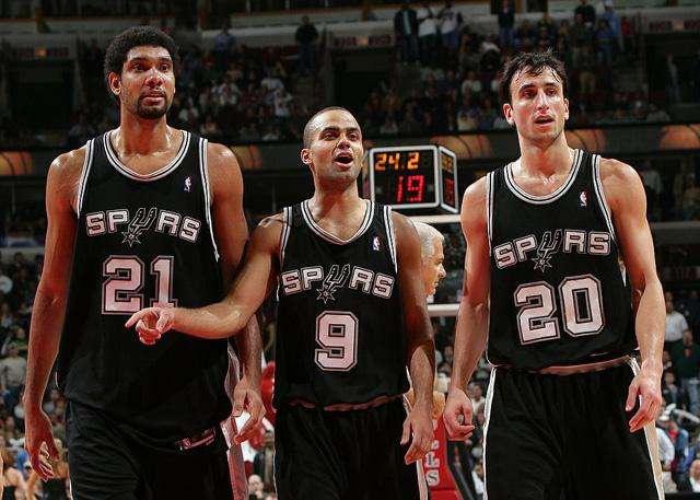 这算篮球动作吗？（这是否属于篮球动作？）